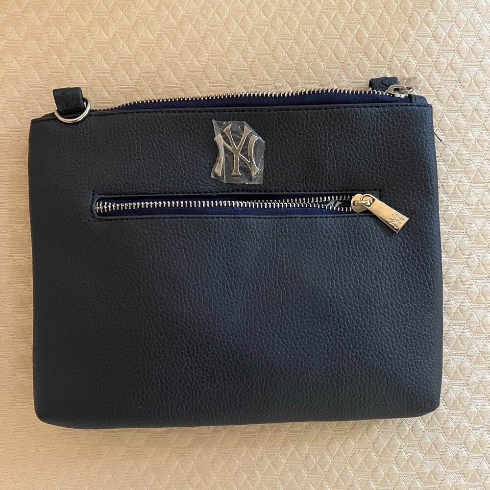New York Yankees Navy Blue Crossbody Pouch Bag MLB Fan